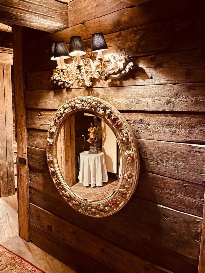 Relais Du Chateau Blanc La Thuile Exteriör bild