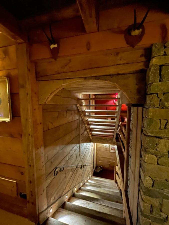 Relais Du Chateau Blanc La Thuile Exteriör bild